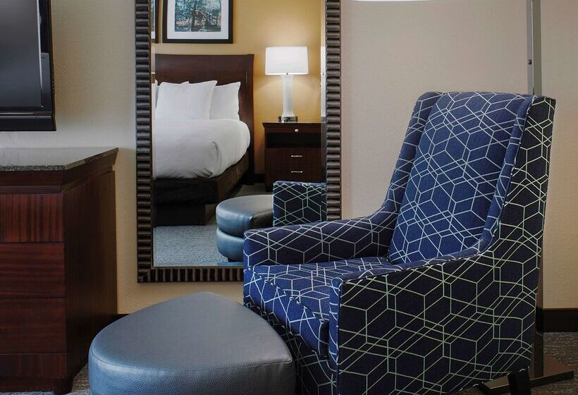 هتل Doubletree Suites By Hilton Bentonville