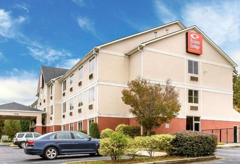 هتل Econo Lodge  Inn & Suites
