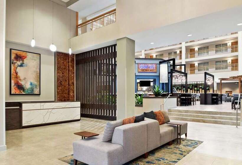 هتل Embassy Suites By Hilton Columbus Dublin
