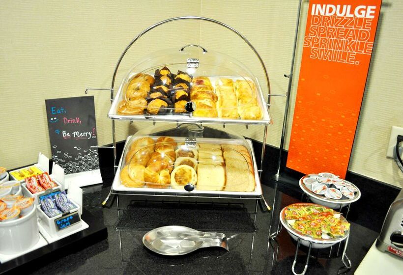 Отель Hampton Inn & Suites Bay City, Tx