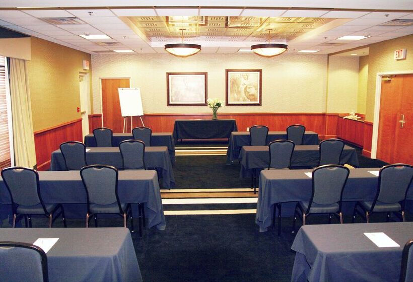 هتل Hampton Inn And Suites Indianapolis Fishers
