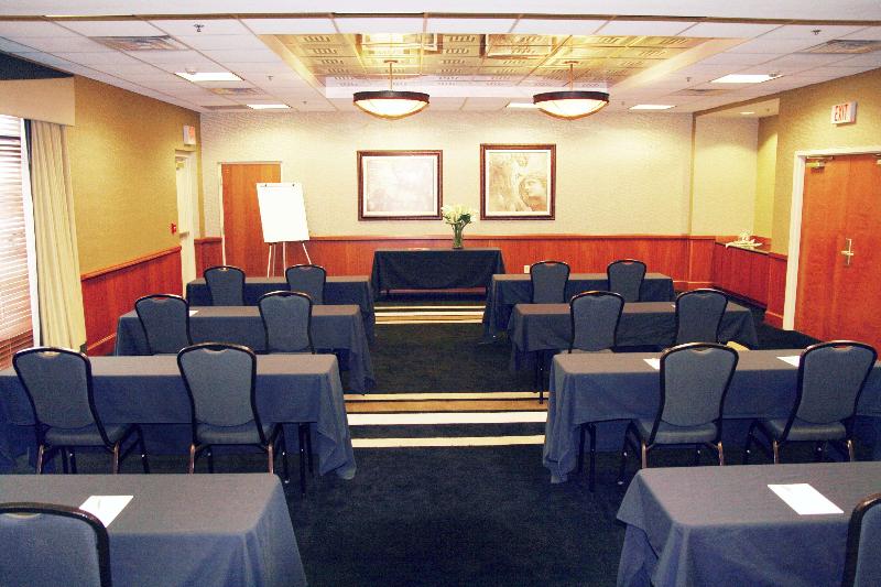 هتل Hampton Inn And Suites Indianapolis Fishers