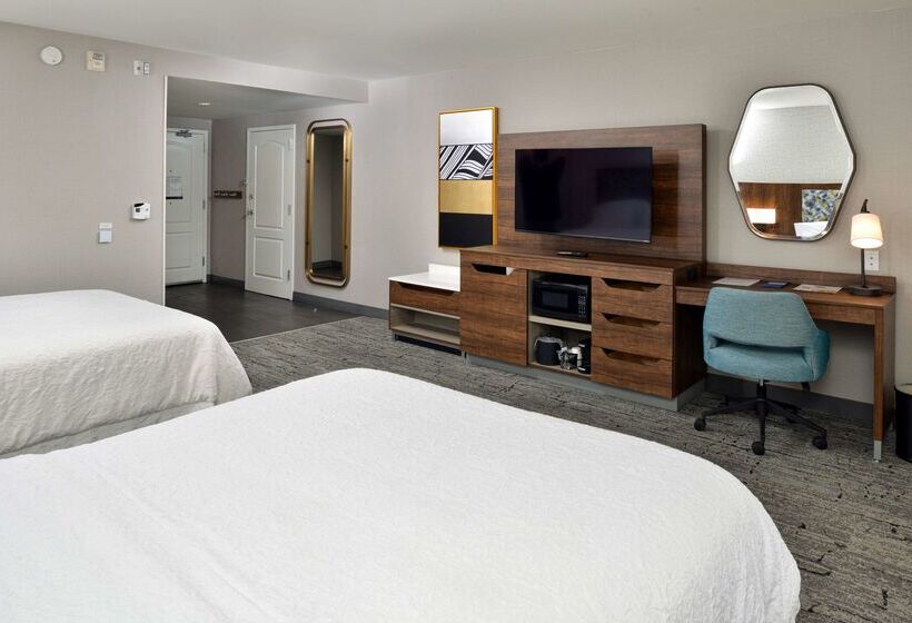 هتل Hampton Inn And Suites Las Vegas Airport