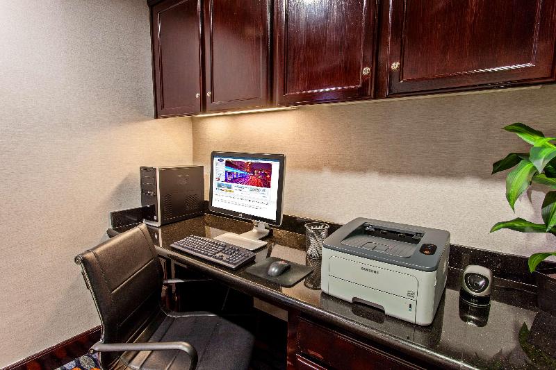 هتل Hampton Inn & Suites Merced