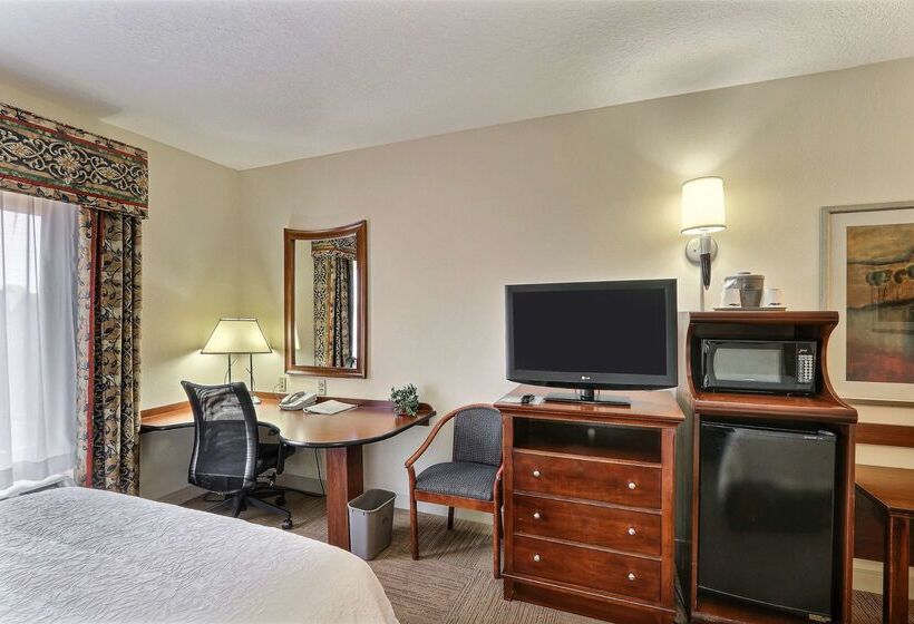 هتل Hampton Inn & Suites Savannah   I 95 South   Gateway