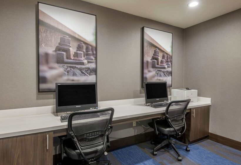 هتل Hampton Inn Brownwood