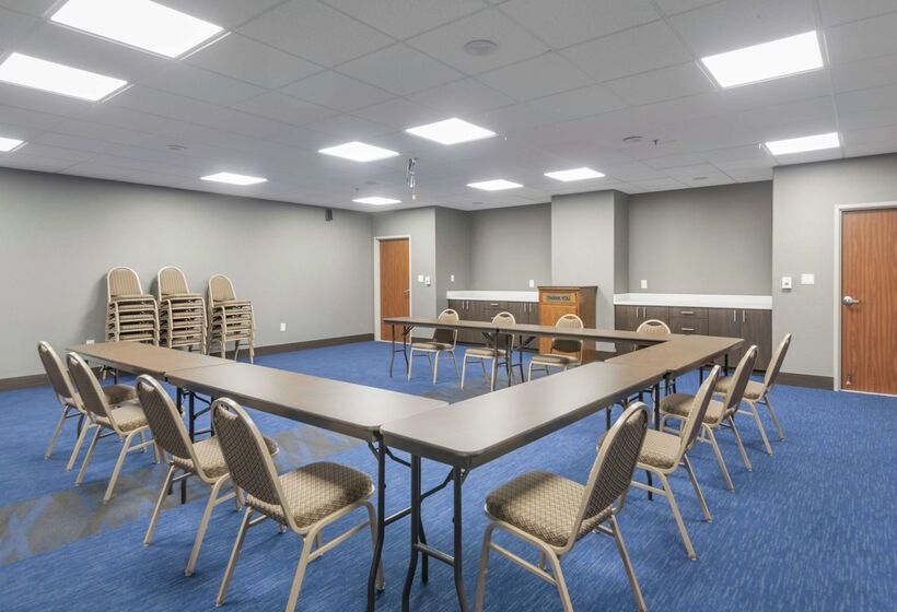 هتل Hampton Inn Brownwood