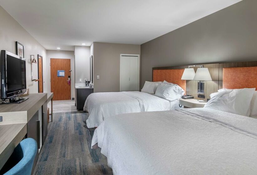 هتل Hampton Inn Brownwood