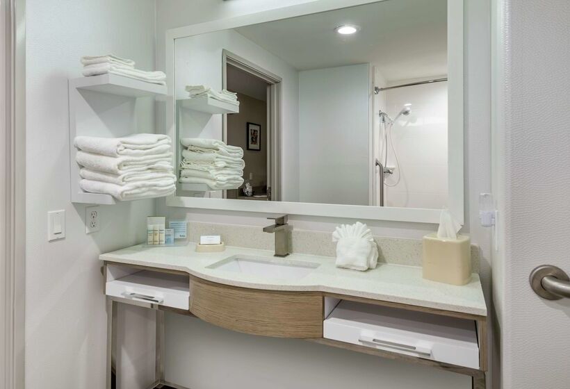 هتل Hampton Inn Brownwood