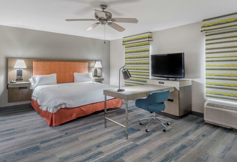 هتل Hampton Inn Brownwood