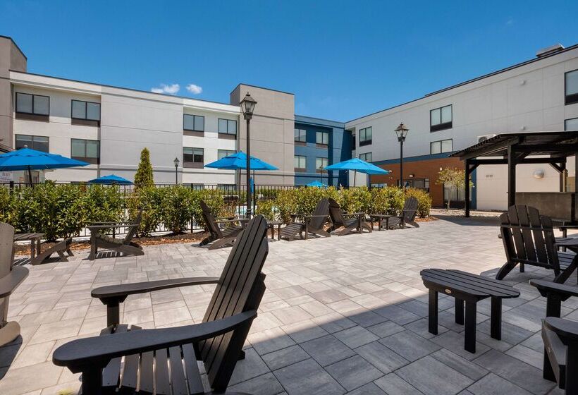 هتل Hampton Inn Princeton