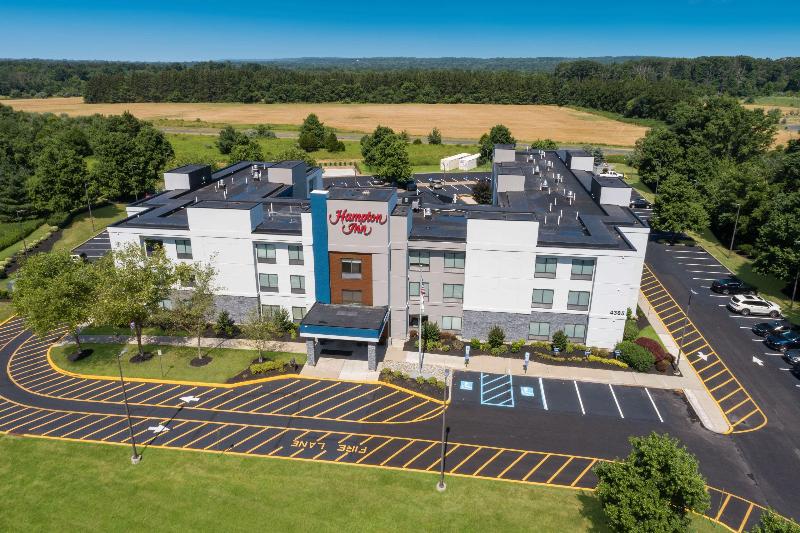 هتل Hampton Inn Princeton