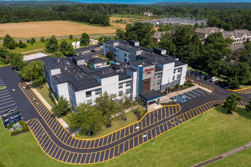 هتل Hampton Inn Princeton
