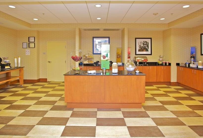 هتل Hampton Inn Ringgold Ft. Oglethorpe