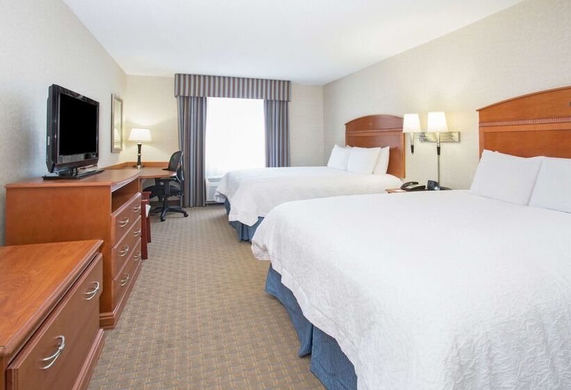 هتل Hampton Inn Santa Rosa