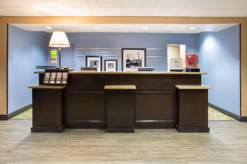 هتل Hampton Inn Santa Rosa
