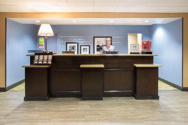 هتل Hampton Inn Santa Rosa