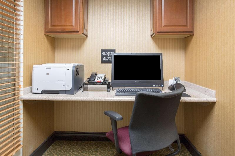 هتل Hampton Inn Santa Rosa
