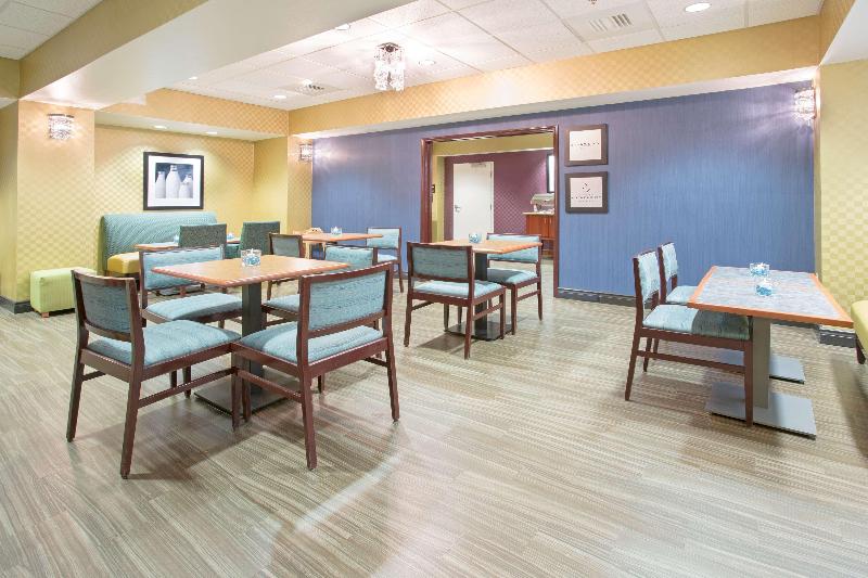 هتل Hampton Inn Santa Rosa