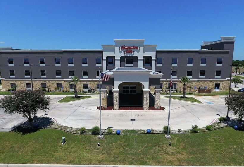 هتل Hampton Inn Seguin