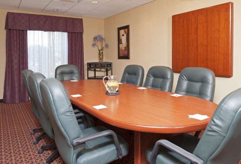 هتل Hampton Inn & Suites Molinequad City Int L Aprt