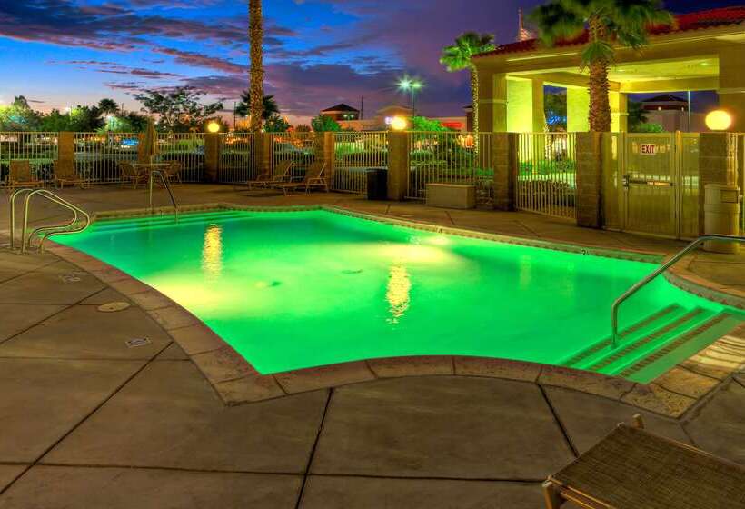هتل Hampton Inn & Suites Palmdale