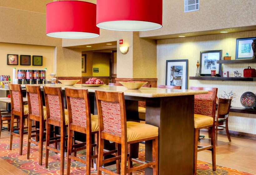 هتل Hampton Inn & Suites Palmdale