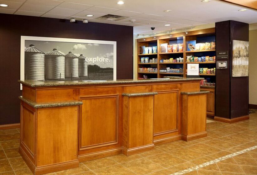 فندق Hampton Inn Waterloo