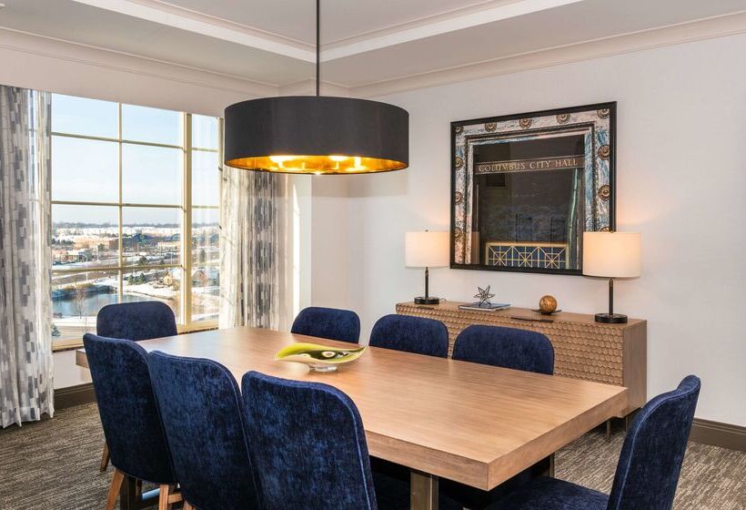 هتل Hilton Columbus/polaris