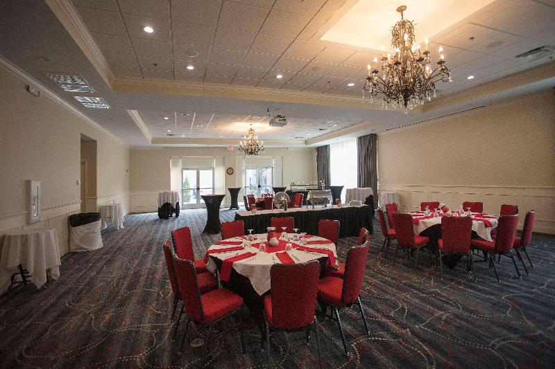 هتل Hilton Garden Inn Athens Downtown