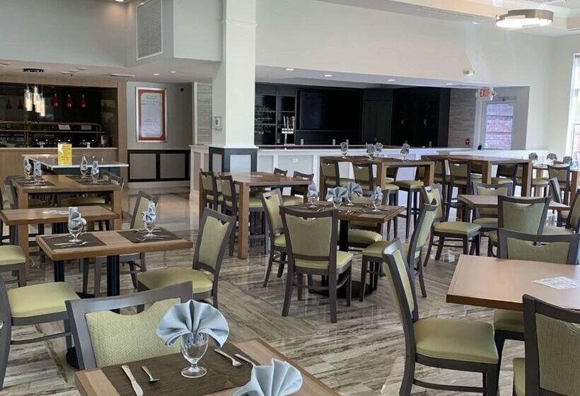 هتل Hilton Garden Inn Columbia