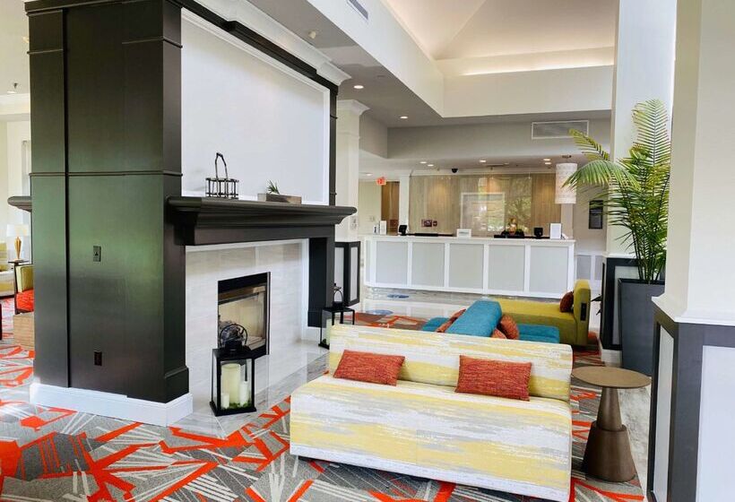 هتل Hilton Garden Inn Columbia