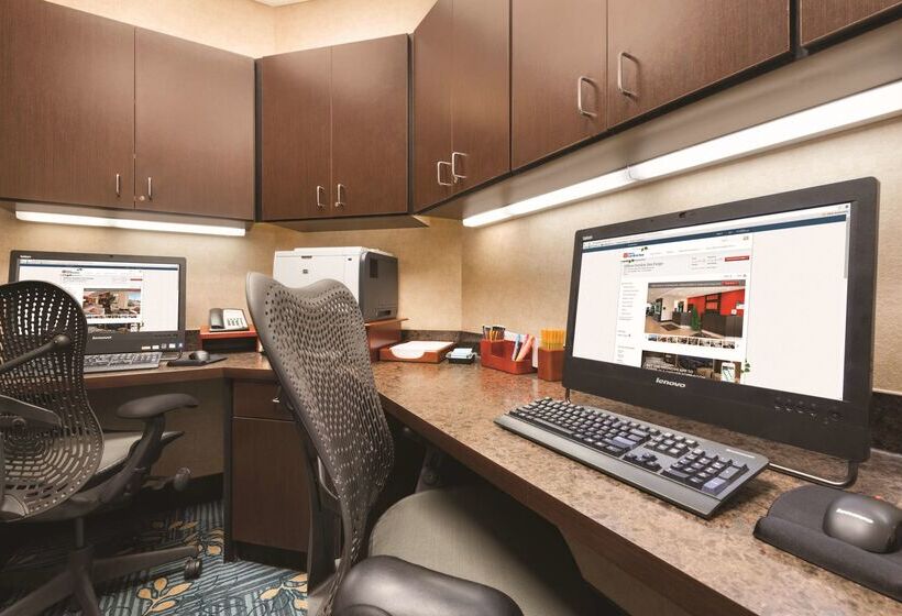 Отель Hilton Garden Inn Fargo