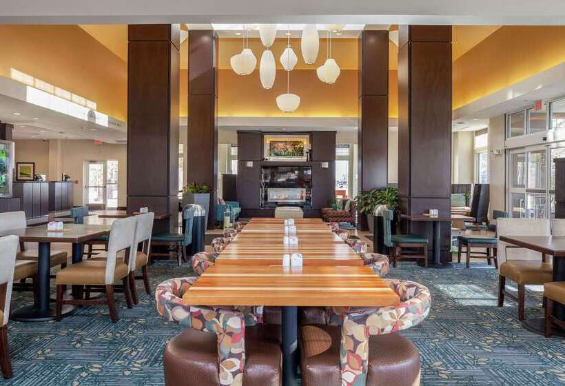 Отель Hilton Garden Inn Fargo
