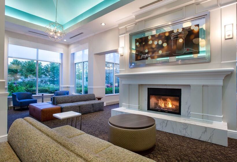 هتل Hilton Garden Inn Islip/macarthur Airport