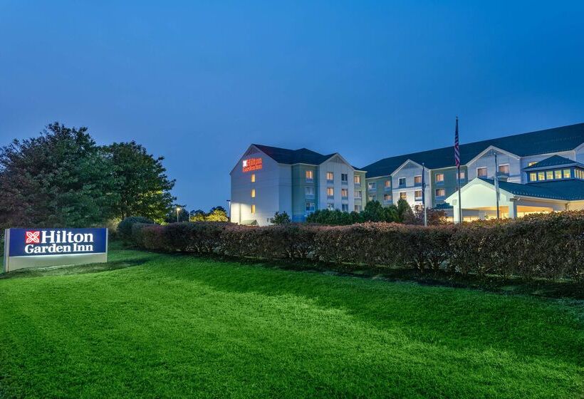 هتل Hilton Garden Inn Islip Macarthur Airport