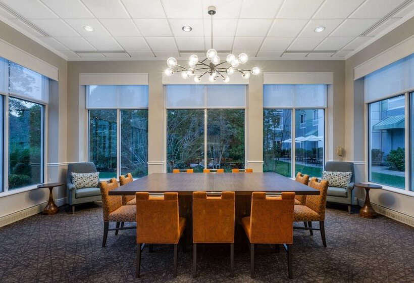 هتل Hilton Garden Inn Islip/macarthur Airport
