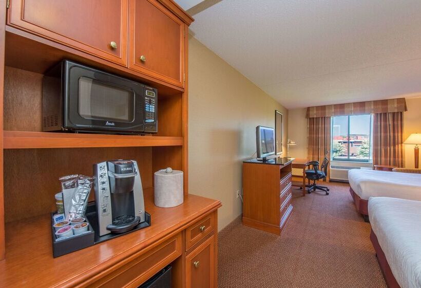 هتل Hilton Garden Inn Fishkill