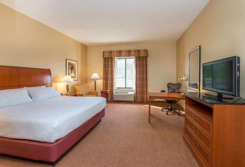 هتل Hilton Garden Inn Fishkill