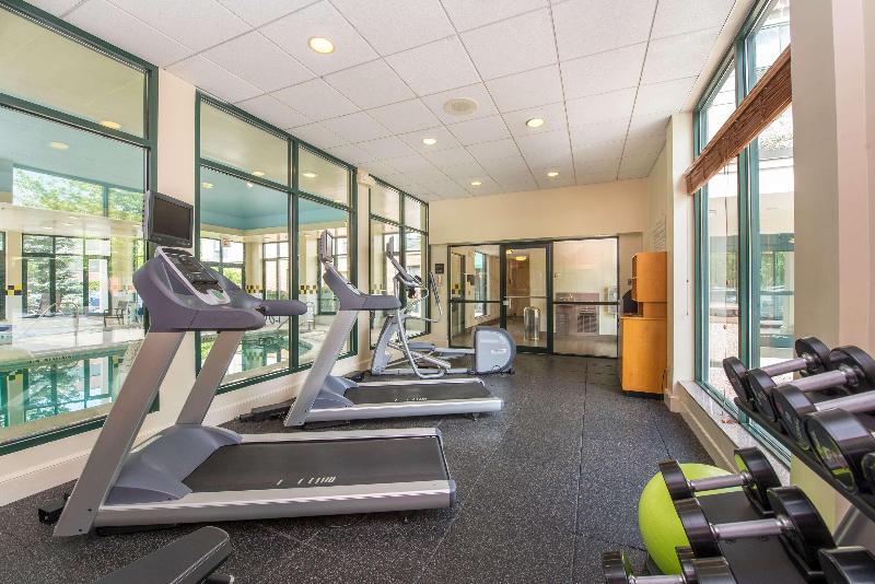 هتل Hilton Garden Inn Fishkill