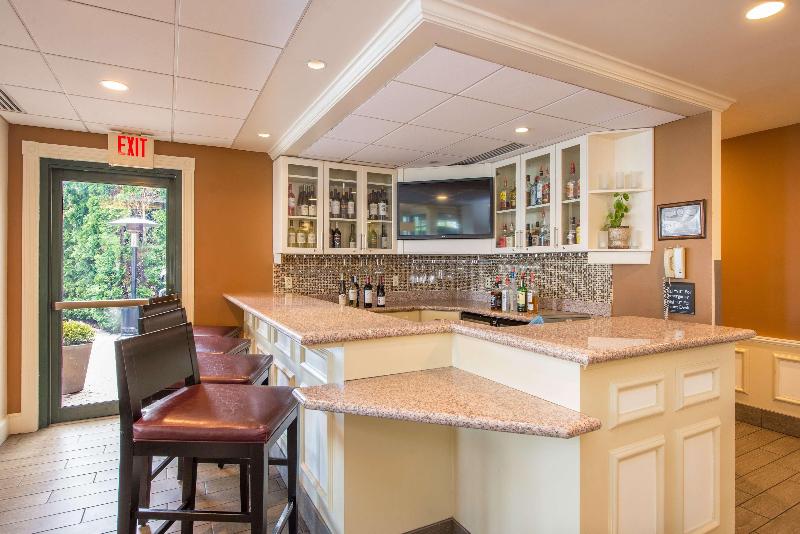 هتل Hilton Garden Inn Fishkill