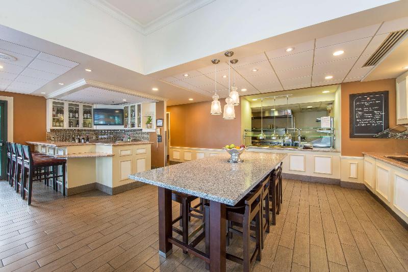 هتل Hilton Garden Inn Fishkill