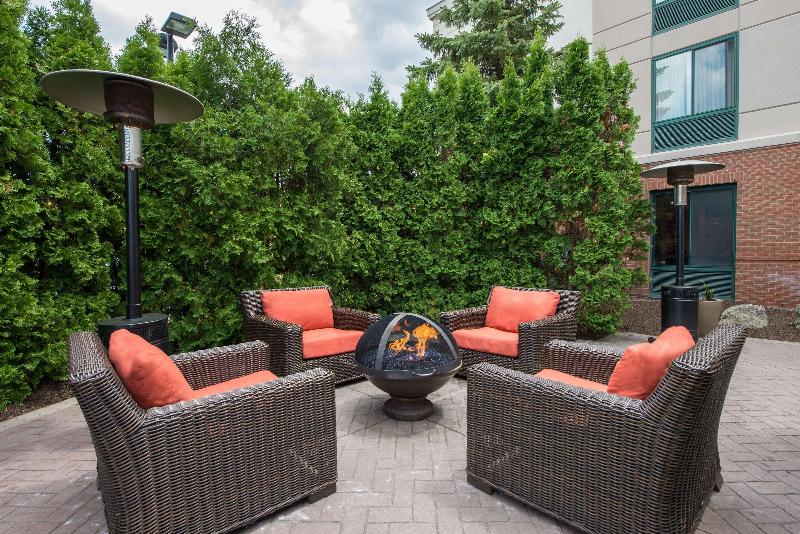 هتل Hilton Garden Inn Fishkill