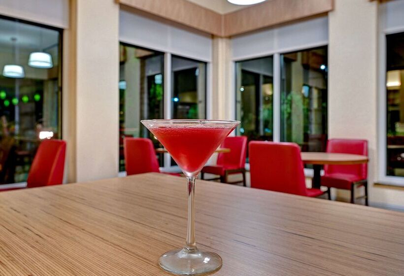 فندق Hilton Garden Inn San Bernardino