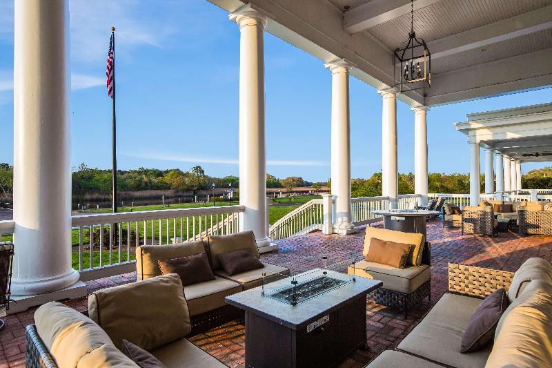 هتل Hilton Garden Inn Suffolk Riverfront