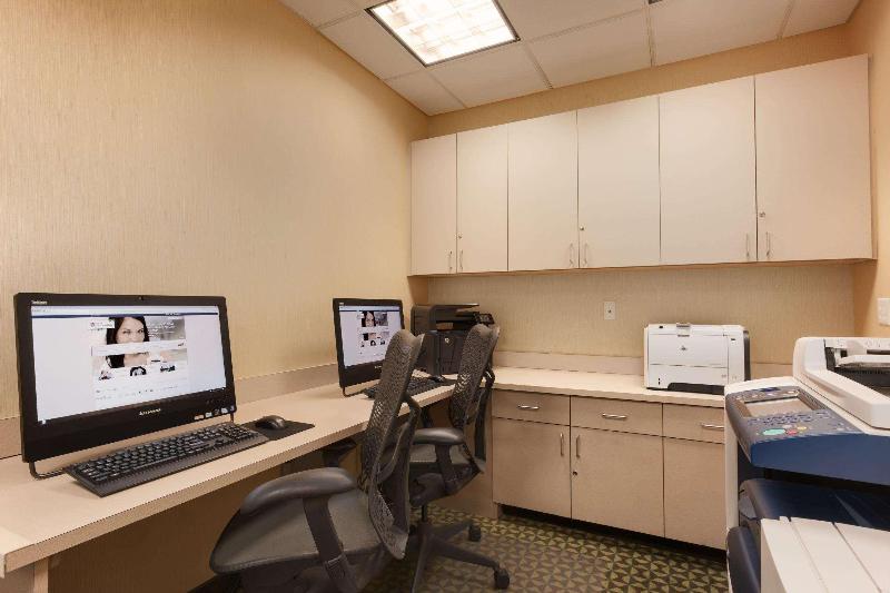 هتل Hilton Garden Inn Syracuse