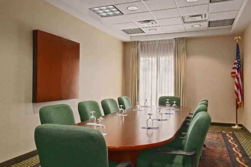 هتل Hilton Garden Inn Syracuse