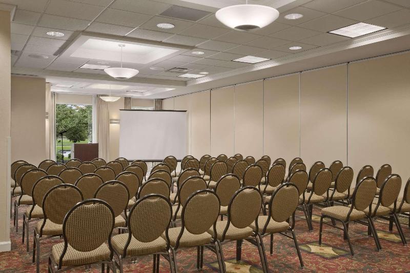 هتل Hilton Garden Inn Syracuse