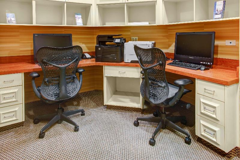 هتل Hilton Garden Inn Wilmington Mayfaire Town Center