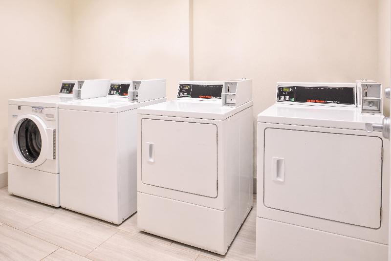 בית מלון כפרי Holiday Inn Express Tampa North Telecom Park, An Ihg